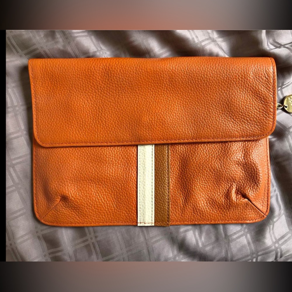 LAGGO orange pebbled clutch